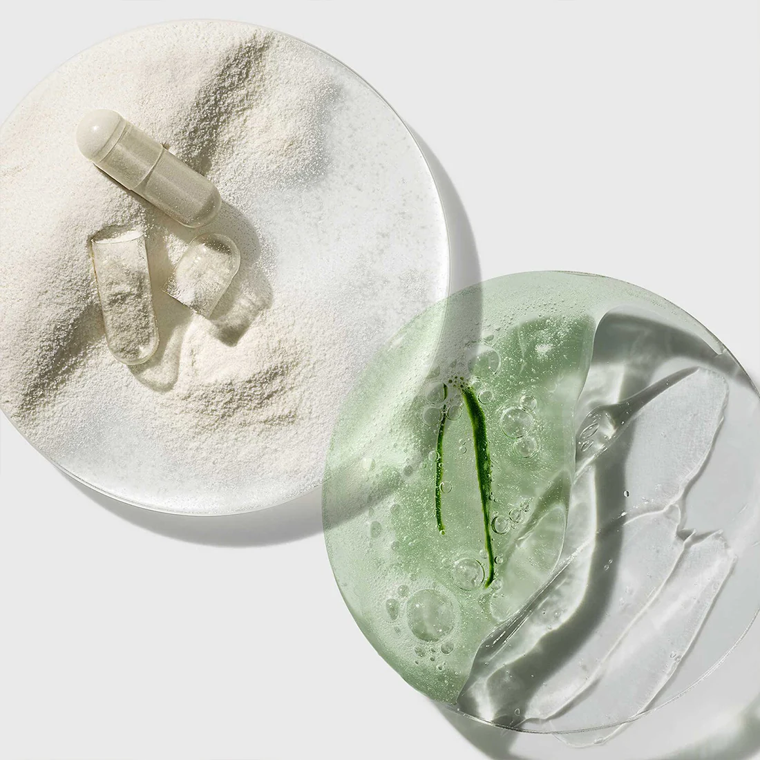 Clinique Moisture Surge™ SPF 25 Sheer Hydrator Crema Idratante - Image 9