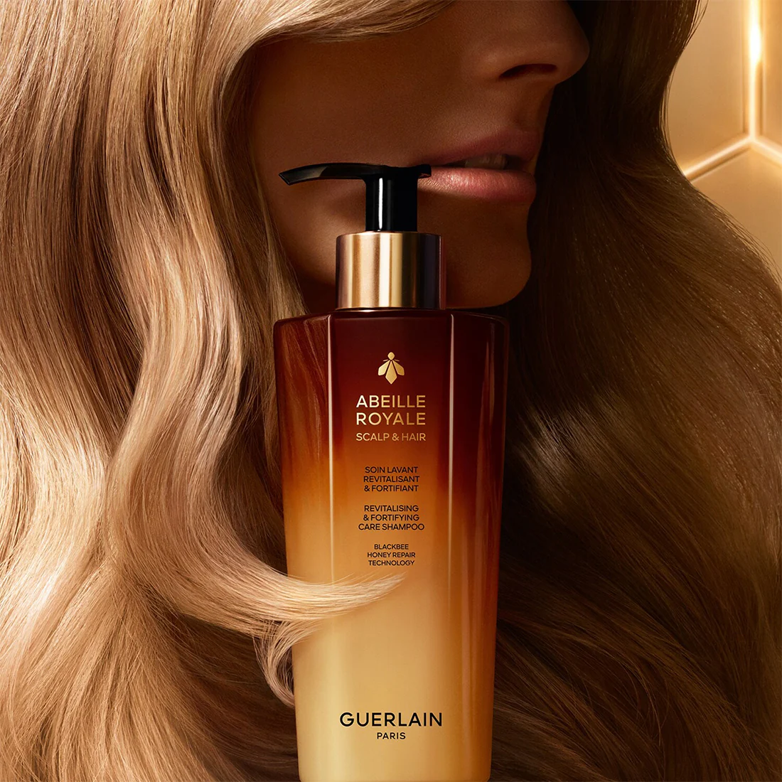 Abeille Royale Scalp & Hair Soin Lavant Revvitalisant & Fortifiant Shampoo Rivitalizzante - Image 4
