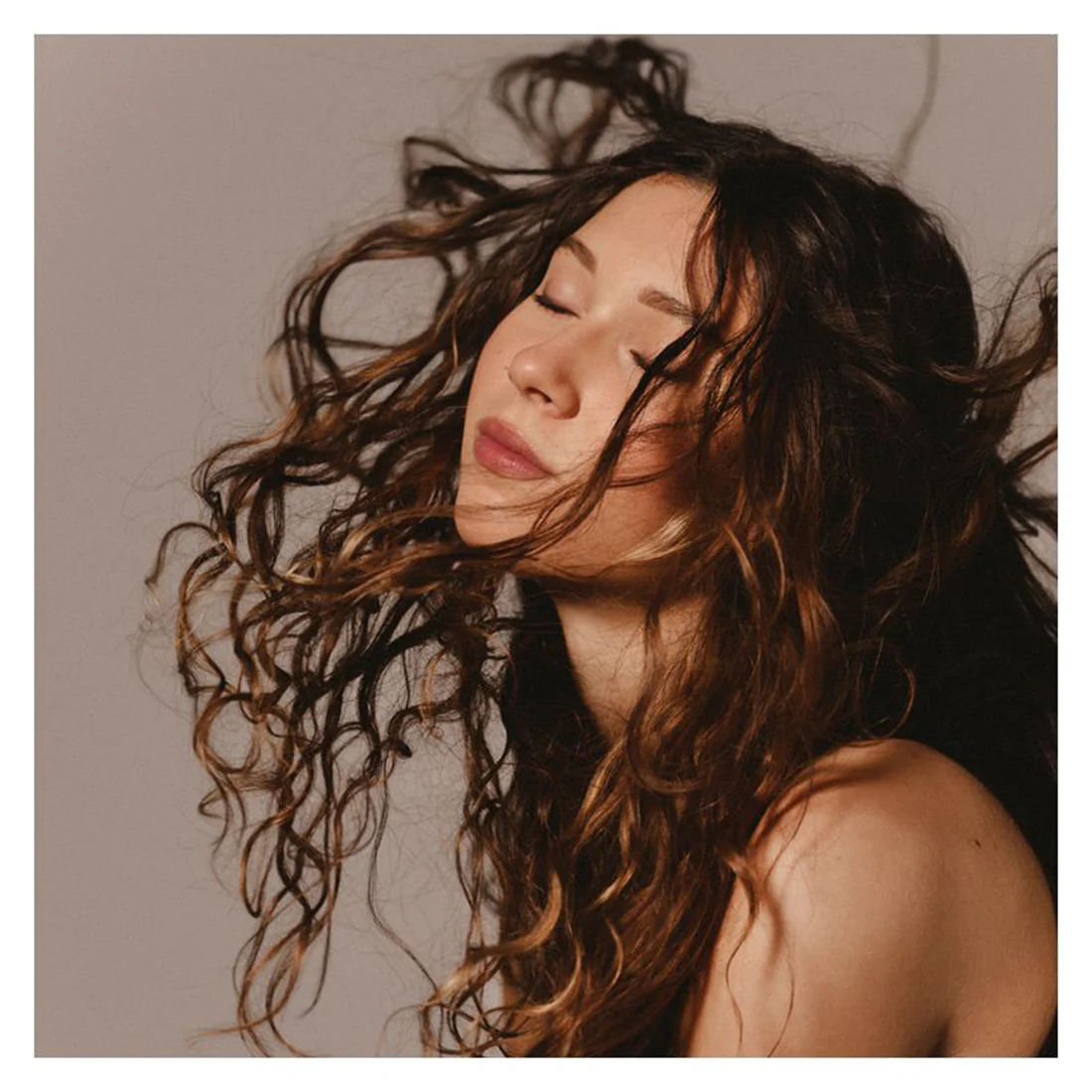 Le Geleè Soin Des Boucles Nutre e Definisce i Capelli Mossi - Image 4