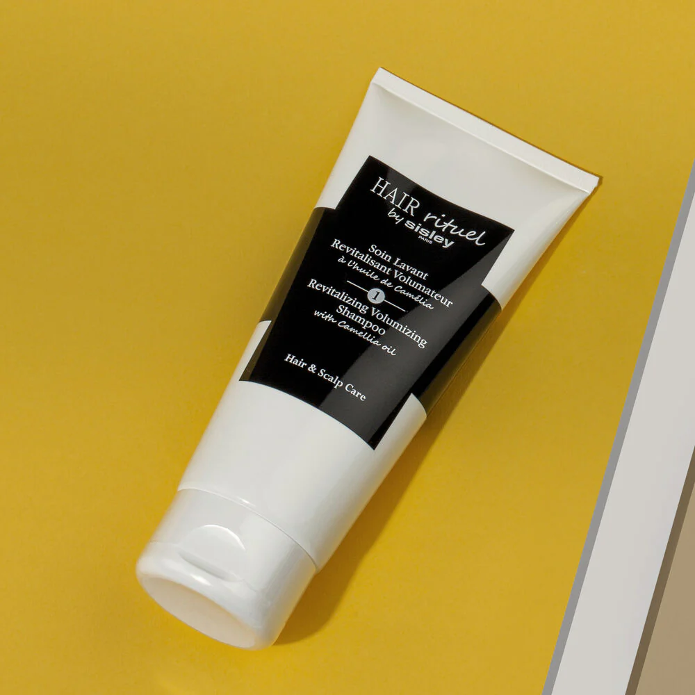Soin Lavant Revitalisant Volumateur a L'Huile De Camelia Shampoo Volumizzante - Image 6