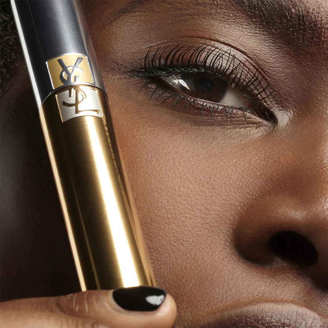 Mascara Volume Effect Faux Cils - Image 9